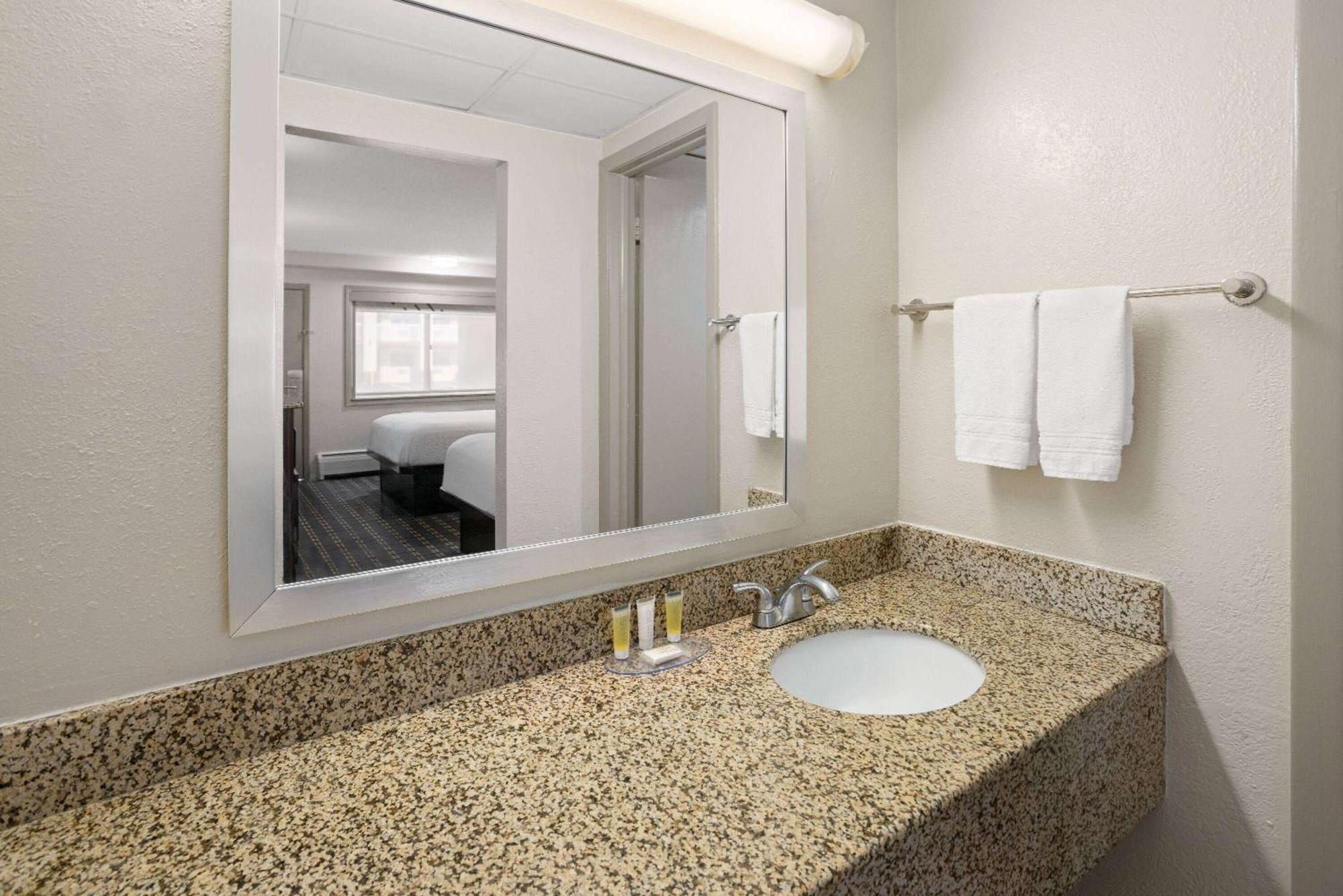 Days Inn By Wyndham Tonawanda/Buffalo Kültér fotó